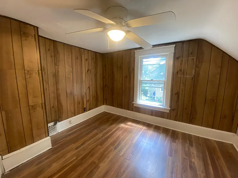 1292 W Wilbeth Rd — Photo 7