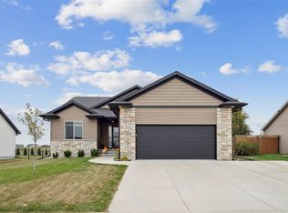 700 Windam Dr, Solon, IA 52333