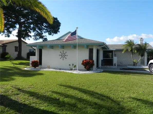 98 Caddy Rd, Rotonda West, FL 33947