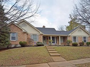 984 Burgundy Ln, Ballwin, MO
