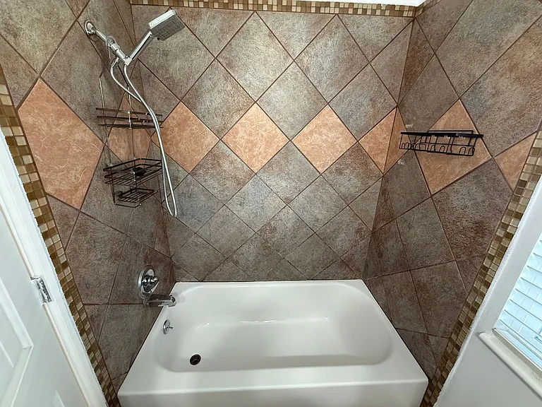 1349 Kenton St — Photo 18