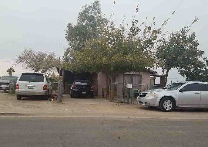 1st image of 501 W 2nd Pl
