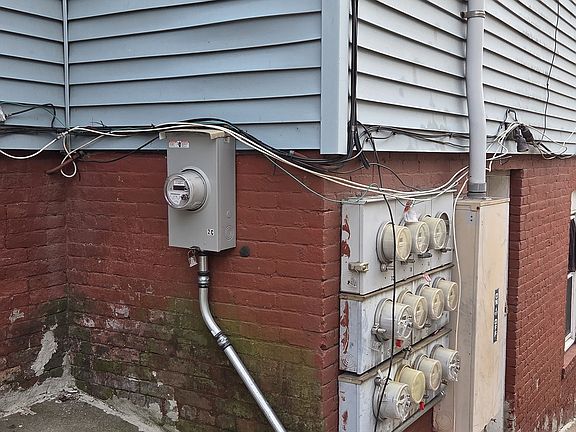 3rd image of 133 Hillside Avenue