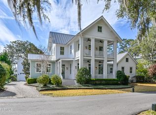 21 River Pl, Beaufort, SC 29906