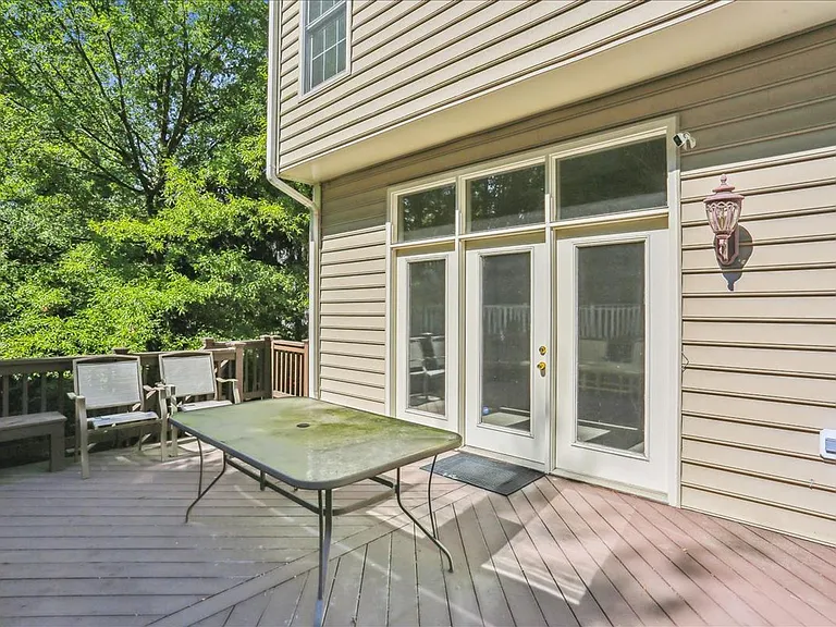 8931 Falls Farm Dr — Photo 50