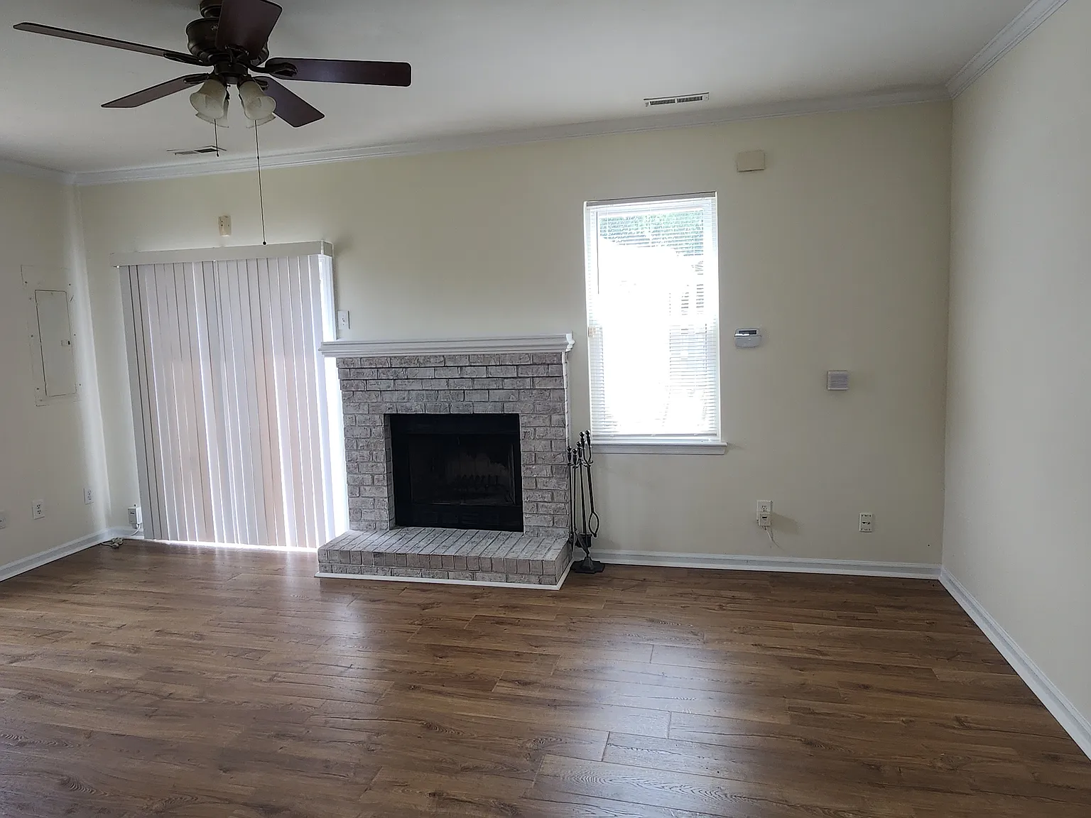 2 bed, 2.5 bath, 1456 sqft, $2,295 — Photo 4