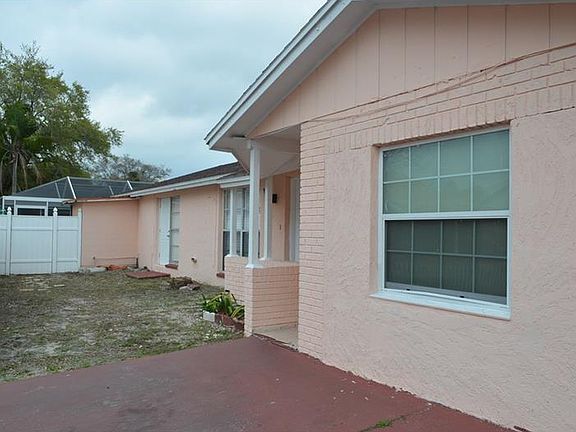 2nd image of 10101 Hickory Hollow Ct