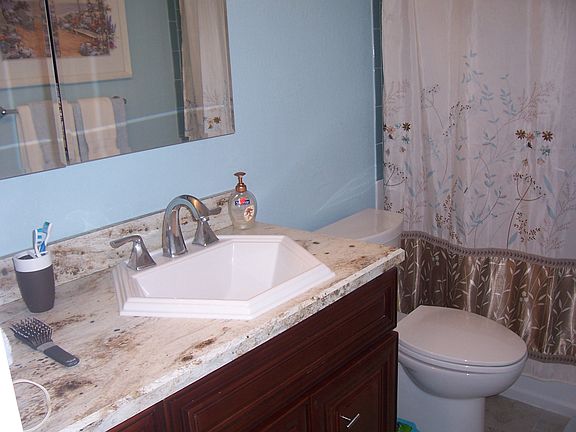 4th image of 925 N Halifax Ave APT 708