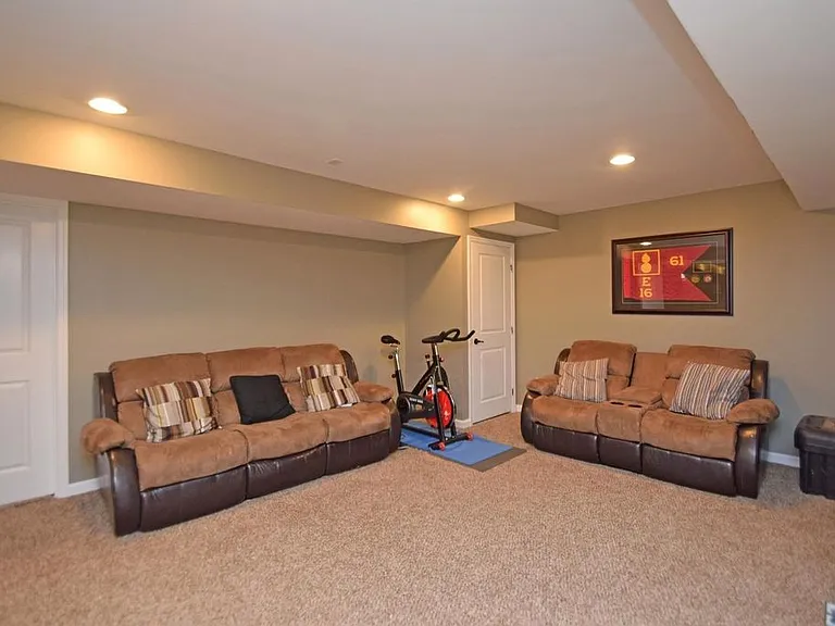 5015 Lakota Woods Dr — Photo 24