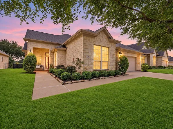 9234 E Canyon Lake Springs Dr, Cypress, TX 77433