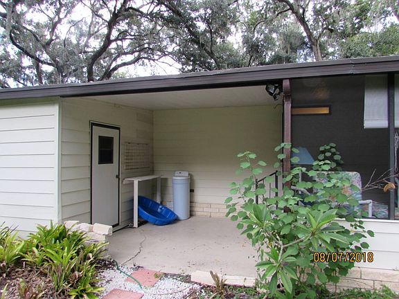 2nd image of 10121 Shadow Oaks Cir