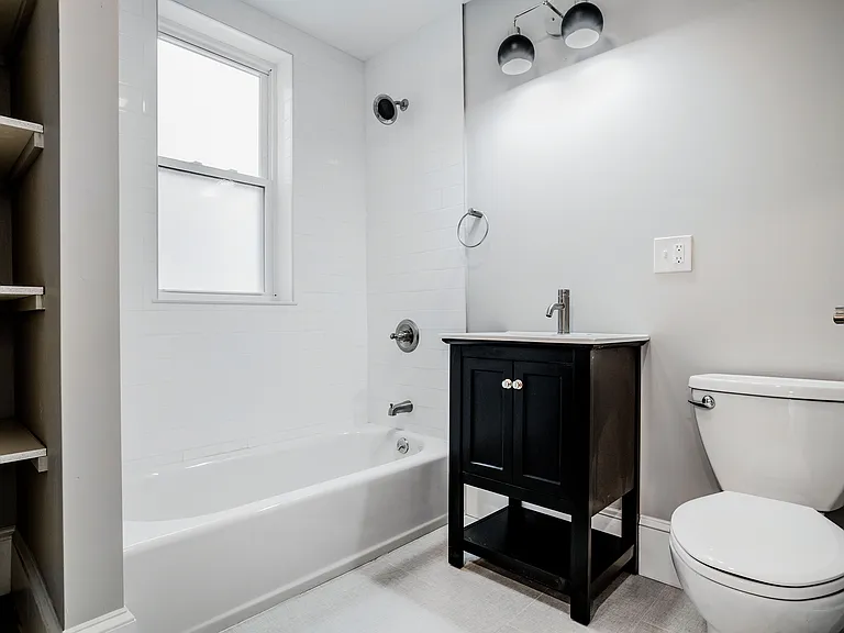 59 Strathmore Rd #4 — Photo 10