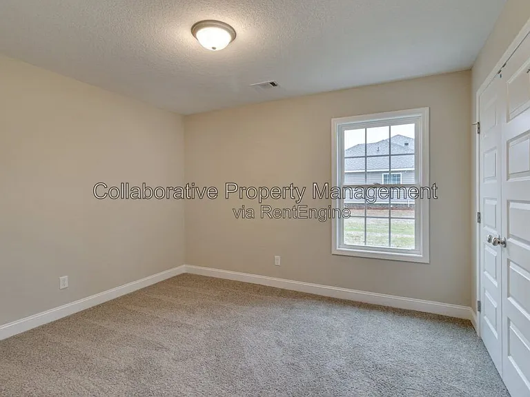 338 Tallulah Bnd — Photo 11