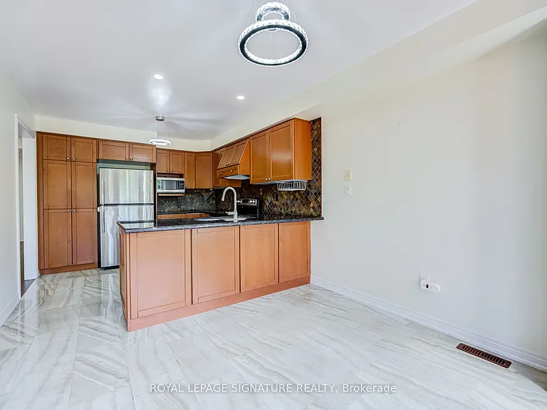 44 Selby Dr — Photo 16