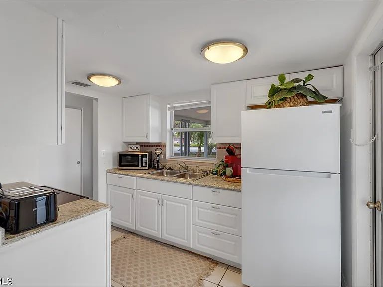 5226 Coronado Pkwy #B — Photo 10