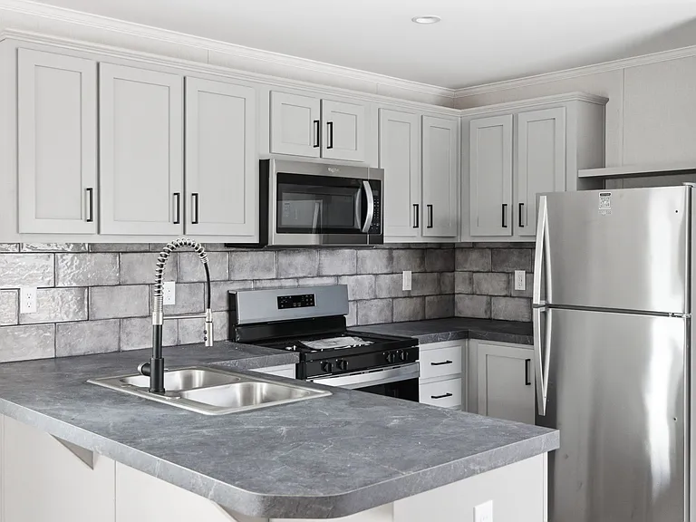 540 Everett St #1 — Photo 5