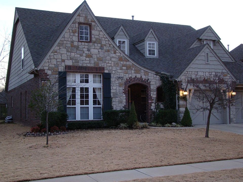 2nd image of 3809 W Dallas St