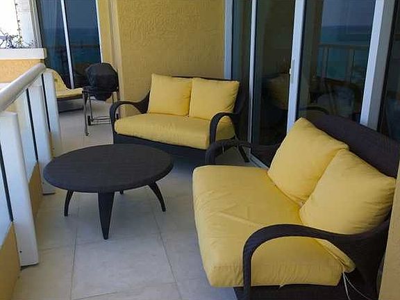 3rd image of 17885 Collins Ave APT 2501