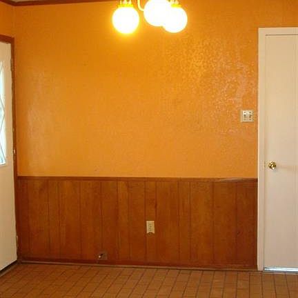 4th image of 231 Royal Dr
