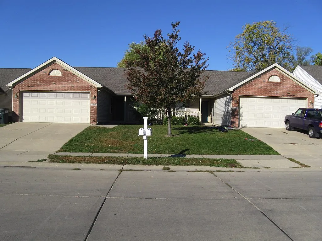 Spacious 3bed/2bath duplex in quiet community with many nice features — Photo 1