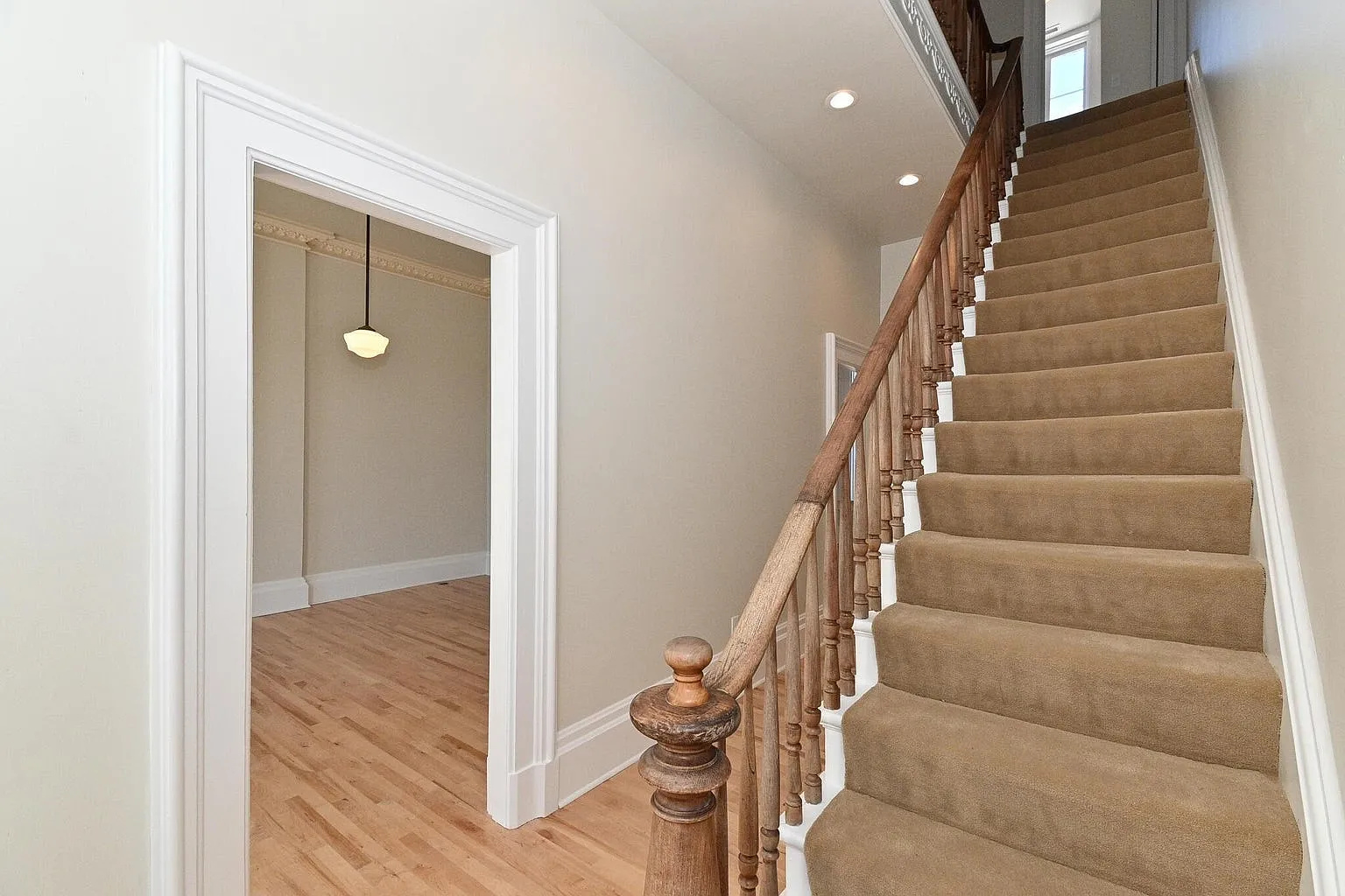 4 bed, 2.5 bath, 2179 sqft, $3,000 — Photo 3