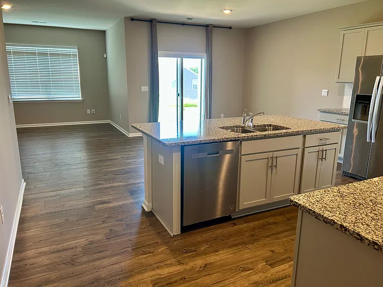 1438 Renoir Ct — Photo 3