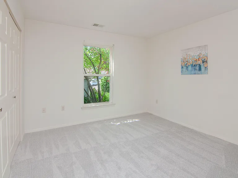 1704 Weatherstone Dr — Photo 26