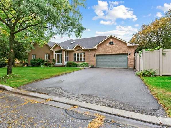 104 Sanibel Cres, Vaughan, ON L4J 8K7