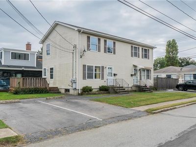 49 Halsey St #A, Newport, RI, 02840
