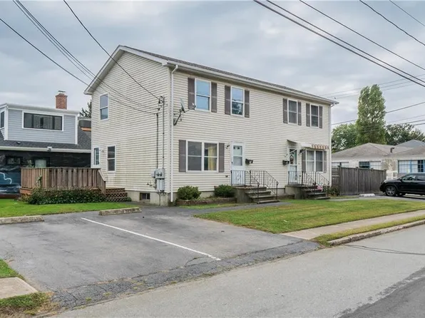 49 Halsey St #A, Newport, RI 02840