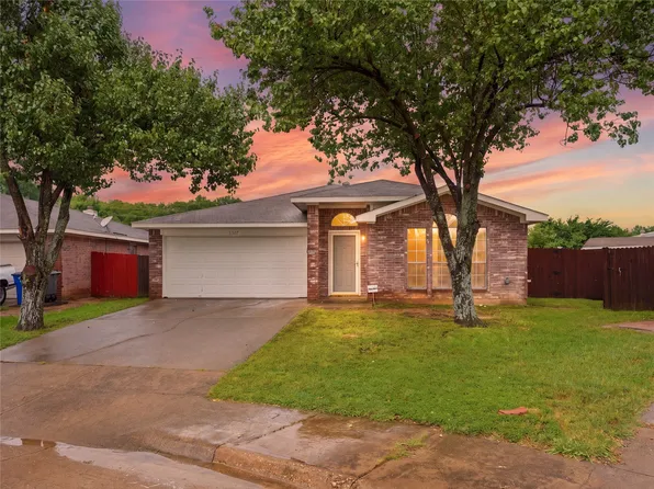 9307 Crimnson Ct, Dallas, TX 75217
