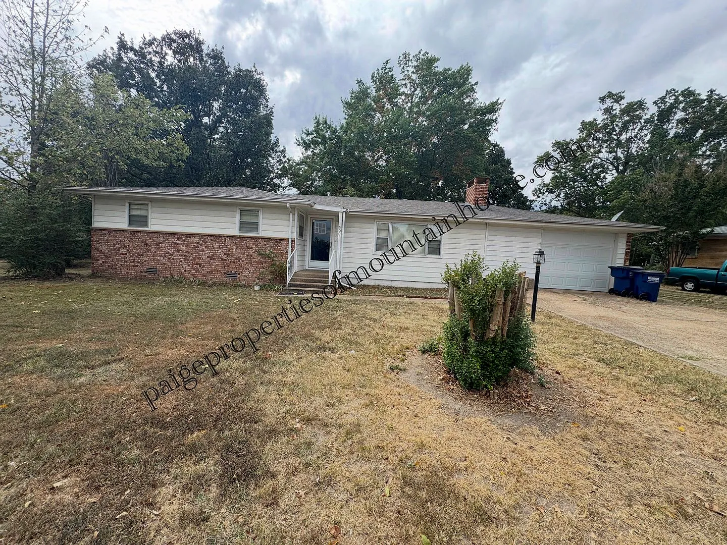 3 Bedroom, 2 Bath Home Near Baxter Regional Hospital — Photo 1