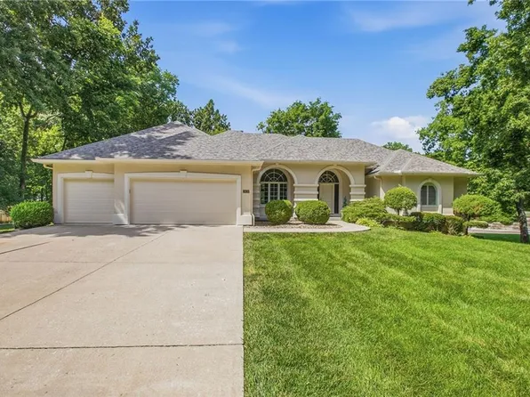 3431 S Pink Hill Cir, Blue Springs, MO 64015