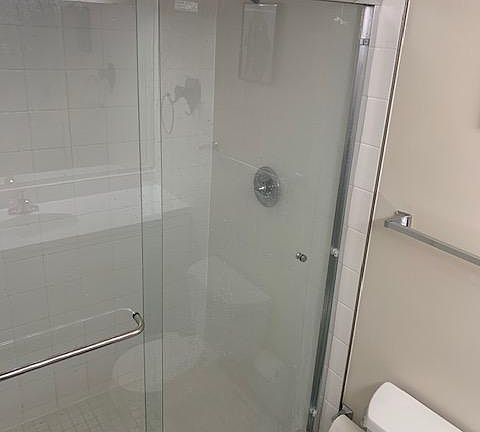 5th image of 525 N San Mateo Dr APT 207