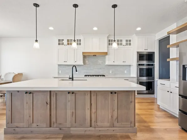 7094 W Moorepark Pl, West Jordan, UT 84081