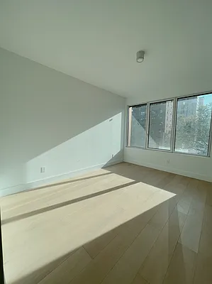 Rented by MaxInvest Real Estate, Inc. | media 40