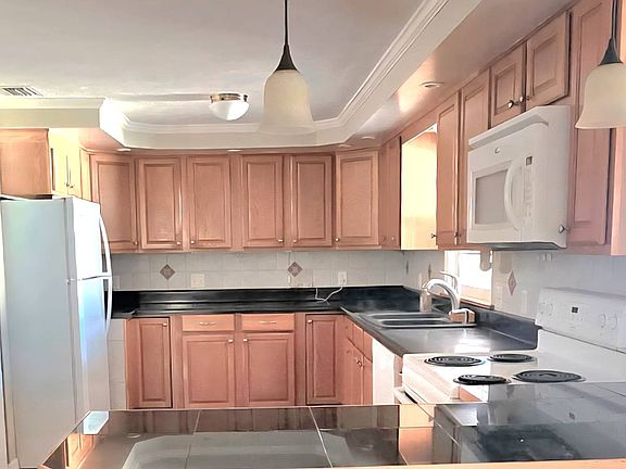 3rd image of 7100 Ulmerton Rd Lot 204