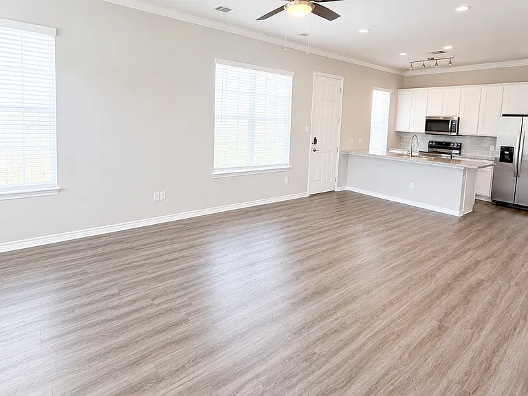 436 Northwood Dr — Photo 7