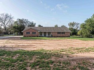 145 Lakeside Dr, China Spring, TX 76633