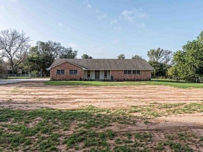 145 Lakeside Dr, China Spring, TX, 76633