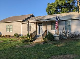 568 Lee Rd, Hartselle, AL 35640