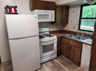 2105 Chatport Rd, Saint Louis, MO 63129