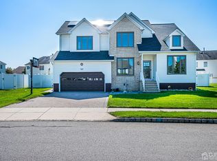 9 Lexington Rd, Monmouth Junction, NJ 08852