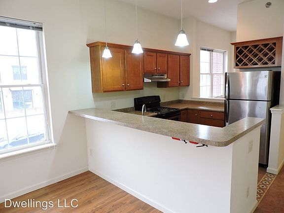 2nd image of 572 E Hillside Dr APT 202