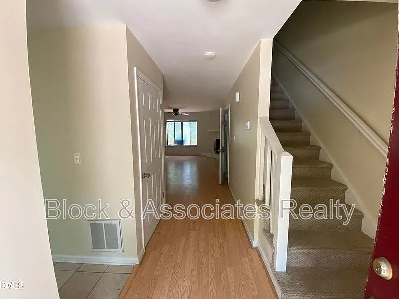 3 bed, 2.5 bath, $1,750 — Photo 3