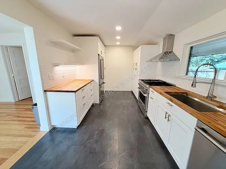 113 S 4th Ave — Photo 17