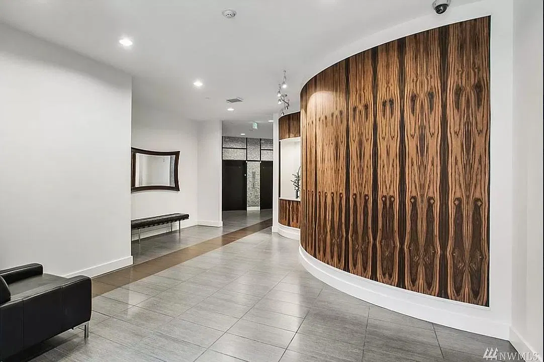 1 bed, 1.5 bath, 815 sqft, $2,400 — Photo 4