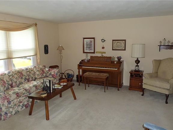 5th image of 4056 Winterpark Dr