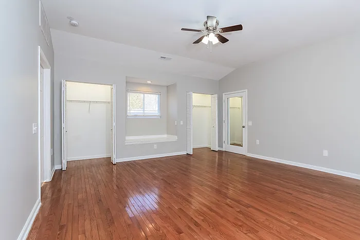 11718 Hamlet Rd — Photo 5