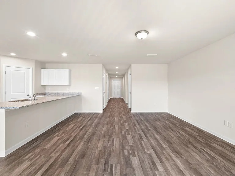 511 Whispering Creek Ave — Photo 6